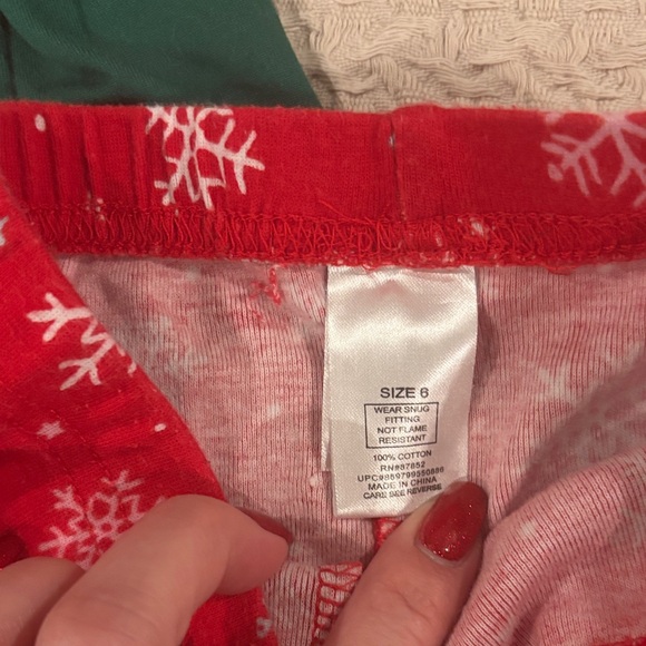 Mini Bear and Elf Kids Pajama Set - Picture 5 of 9